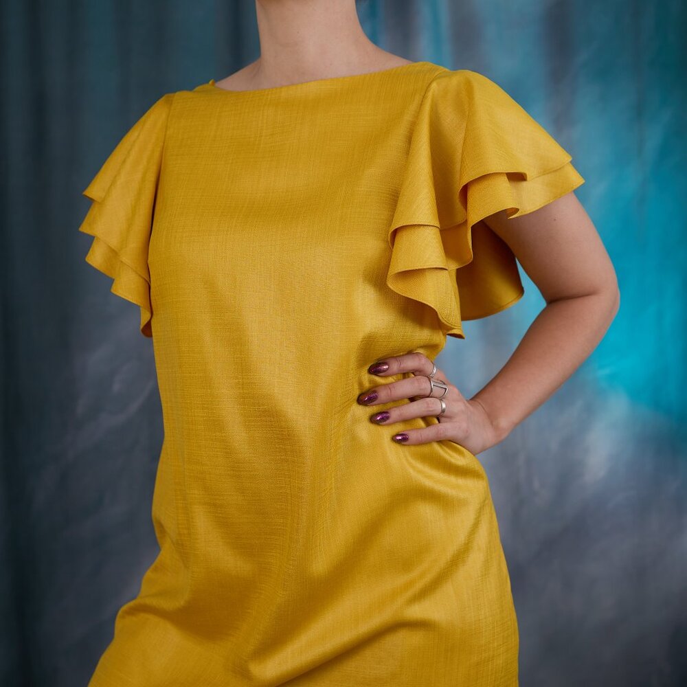 Pretty Yellow layed Cap Sleeves Size 8 by Ali Rae